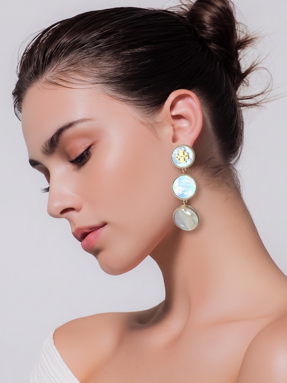 ❌Sale❌Tory Burch Gold and Mother of Pearl-Drop Earrings.